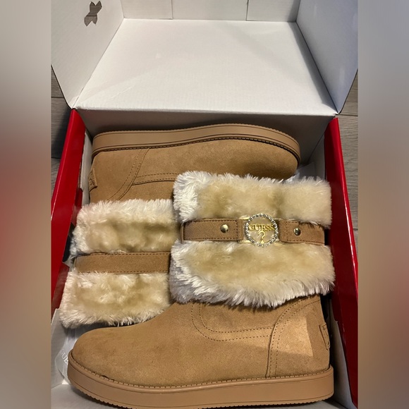 🤎Beautiful GUESS boot🤎 - Picture 3 of 9
